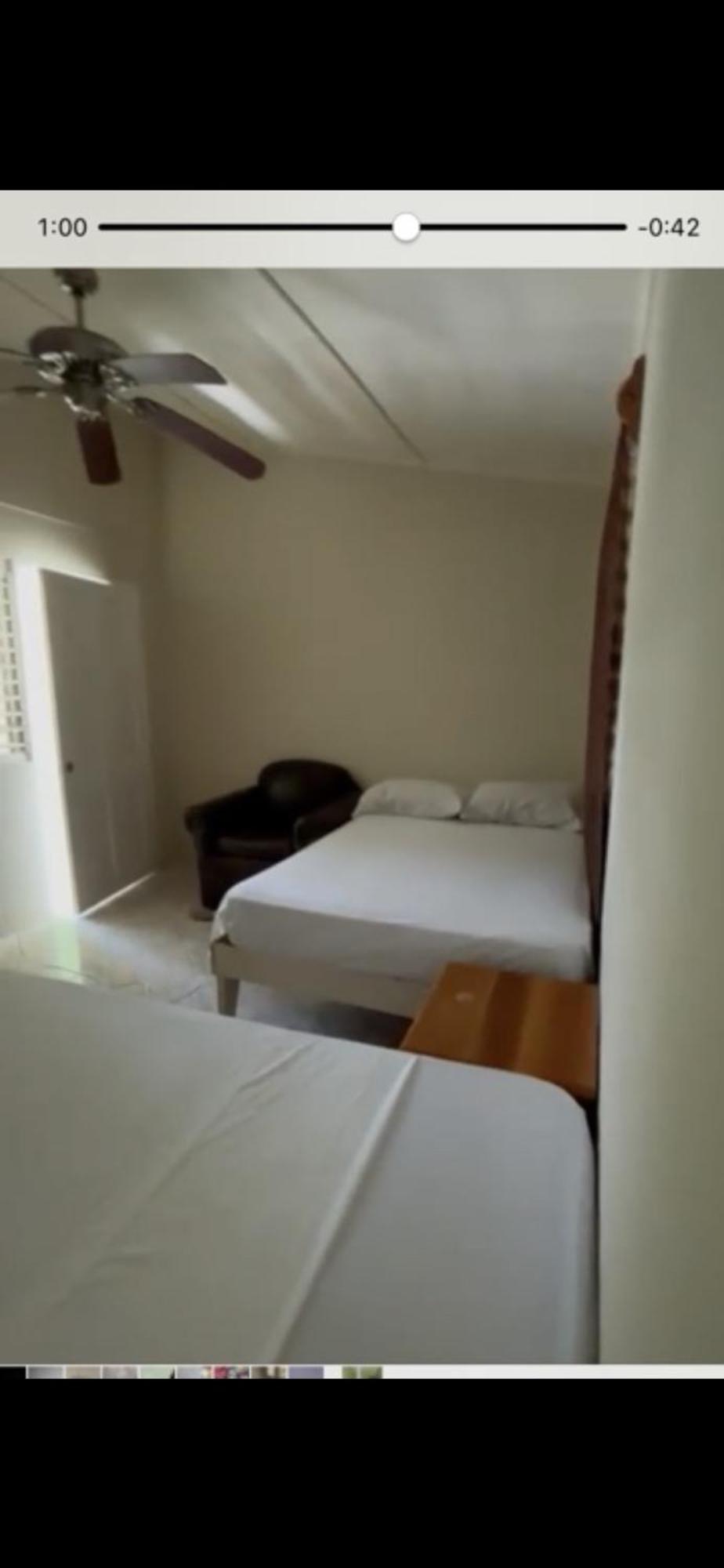 Andre'S Guest House Негрил Экстерьер фото